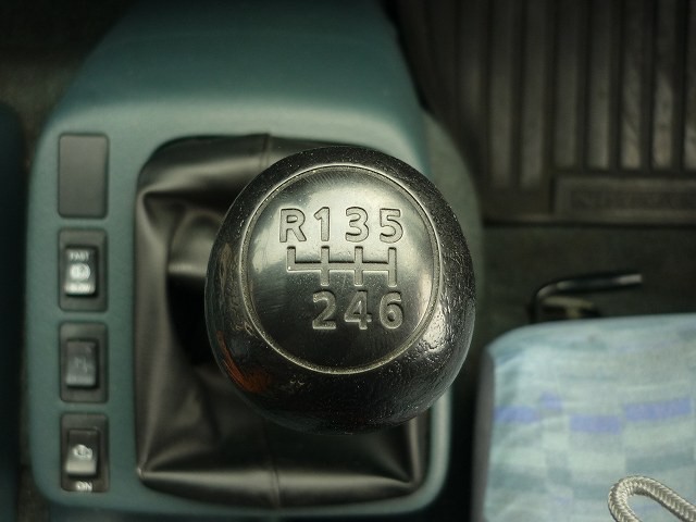 中古トラック UDトラックスアルミバン #17