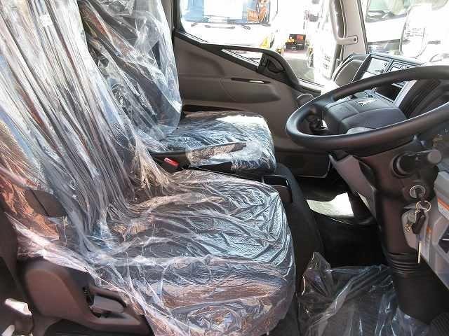 中古トラック 三菱ふそう冷凍バン #14