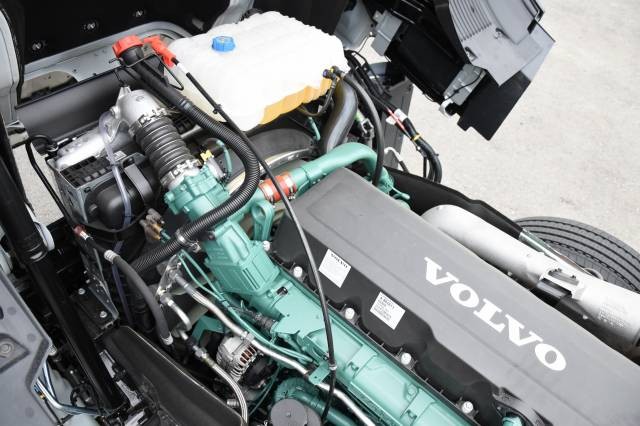 中古トラック ボルボトラクタヘッド #9