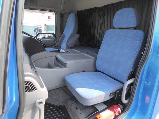 中古トラック UDトラックストラクタヘッド ＃22