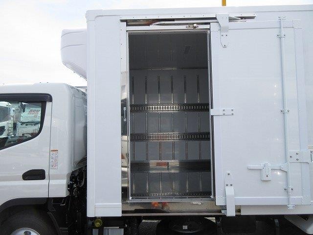 中古トラック 三菱ふそう冷凍バン #9