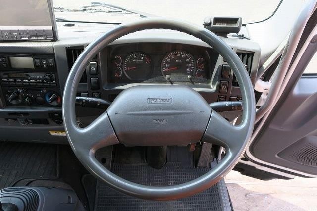 中古トラック いすゞ冷凍バン #15