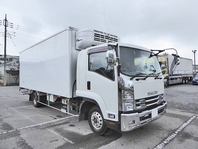 中古トラック いすゞ冷凍バン #2