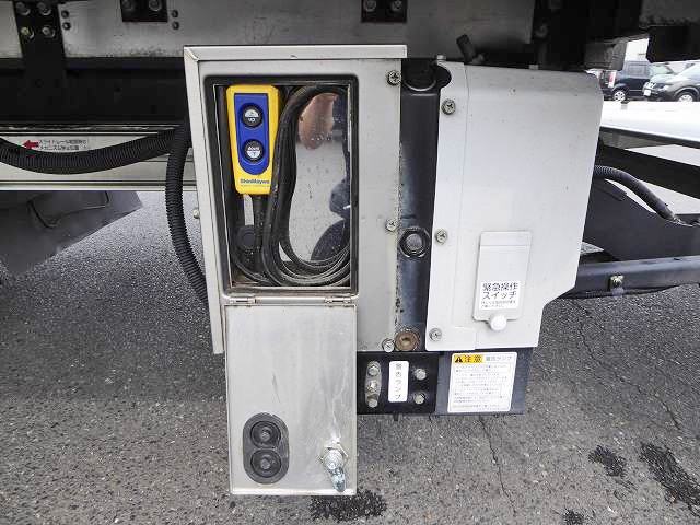 中古トラック いすゞ冷凍バン #22