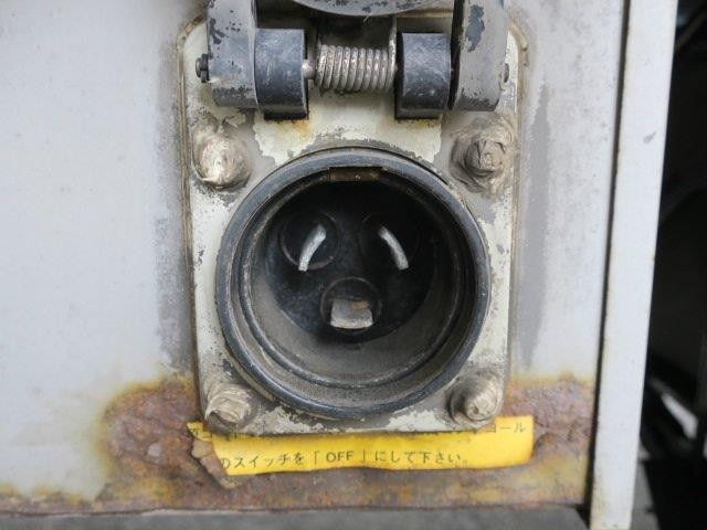 中古トラック いすゞ冷凍バン #12