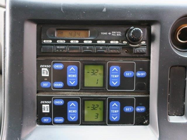 中古トラック いすゞ冷凍バン #23