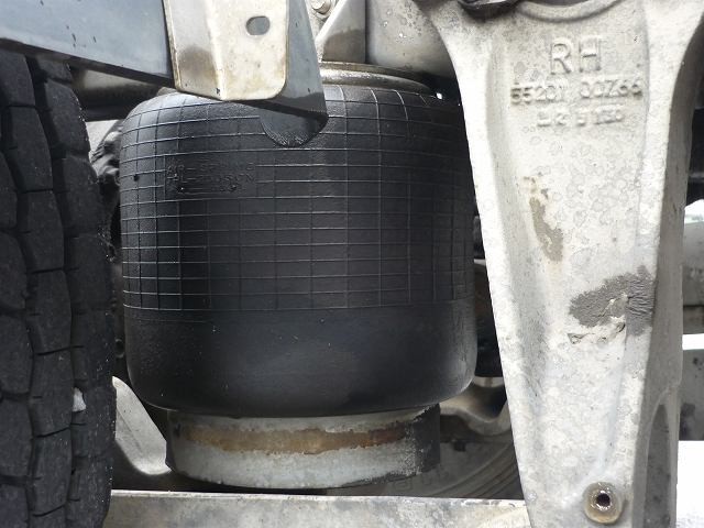 中古トラック UDトラックストラクタヘッド #12