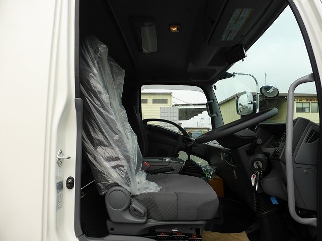 中古トラック いすゞ冷凍バン #12