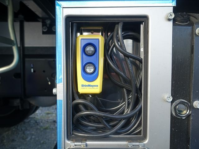 中古トラック いすゞ冷凍バン #22