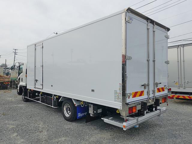 中古トラック いすゞ冷凍バン #4