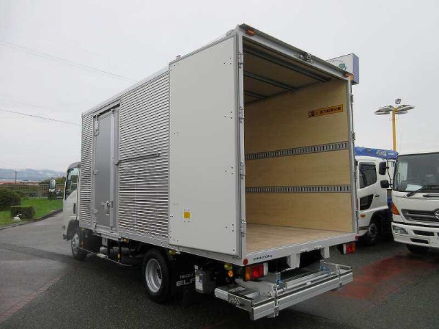 中古トラック いすゞアルミバン #6