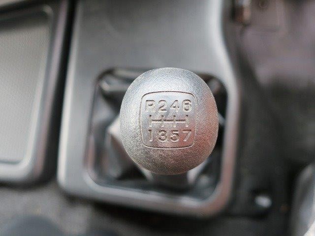 日野大型冷凍バン