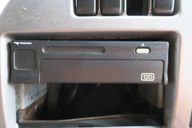 中古トラック UDトラックストラクタヘッド #18