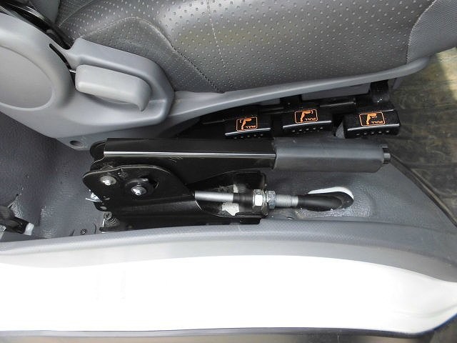 いすゞ中型ダンプ