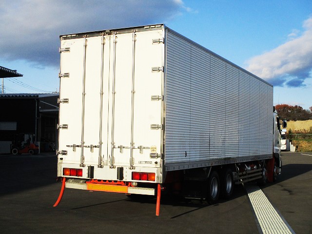 日野大型冷凍バン