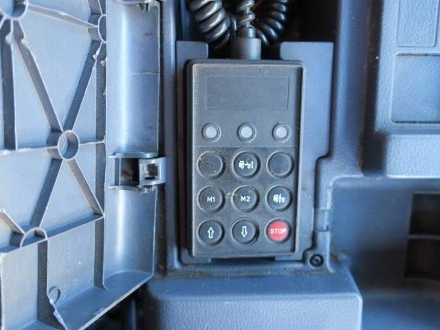 日野大型冷凍バン