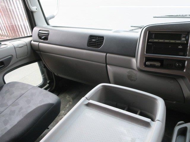 中古トラック UDトラックス平ボディアルミブロック #13