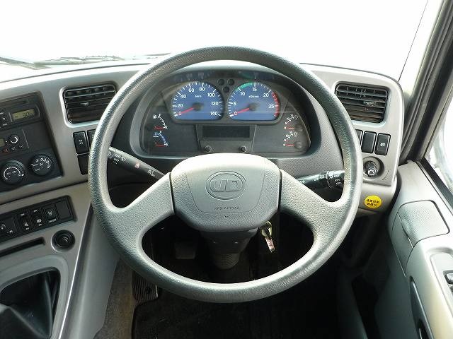 中古トラック UDトラックストラクタヘッド #15