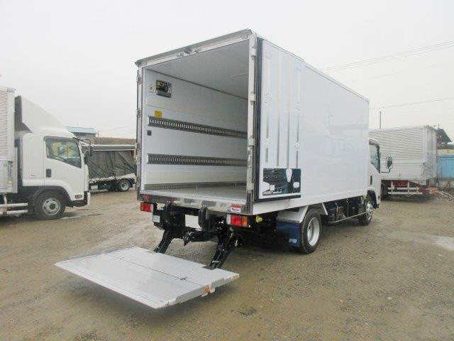 中古トラック いすゞ冷凍バン #5