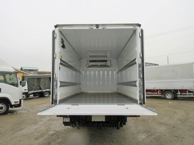 中古トラック いすゞ冷凍バン #10