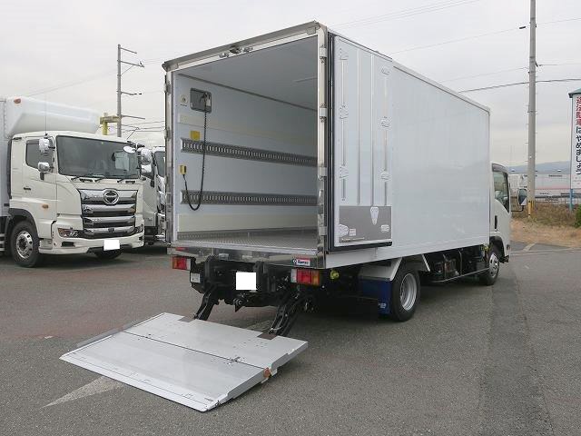 中古トラック いすゞ冷凍バン #8