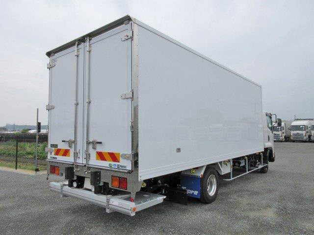 中古トラック いすゞ冷凍バン #3