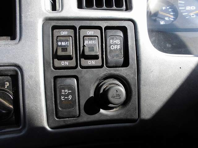 中古トラック UDトラックスセルフローダー #17