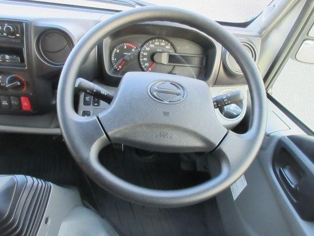 中古トラック 日野冷凍バン #18