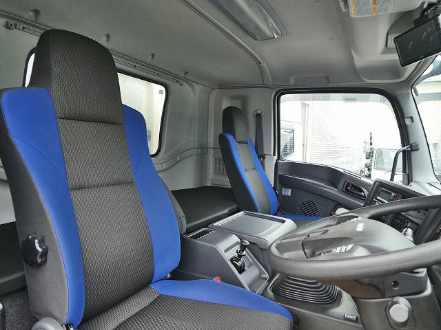 中古トラック いすゞ冷凍バン #14