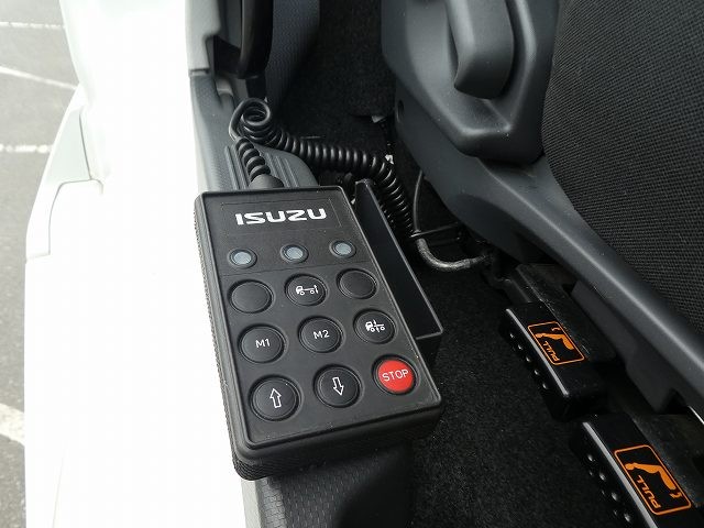 中古トラック いすゞ冷凍バン #7