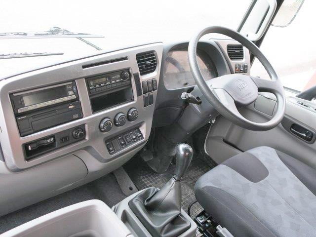 中古トラック UDトラックスアルミウィング #15