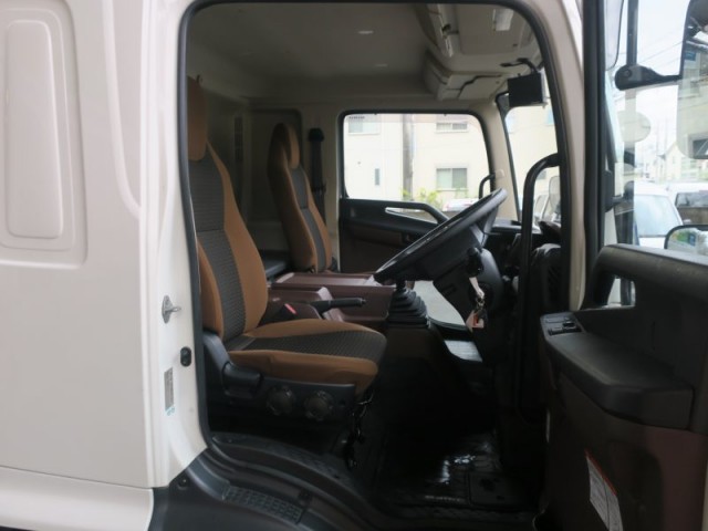 中古トラック 日野冷凍バン ＃12