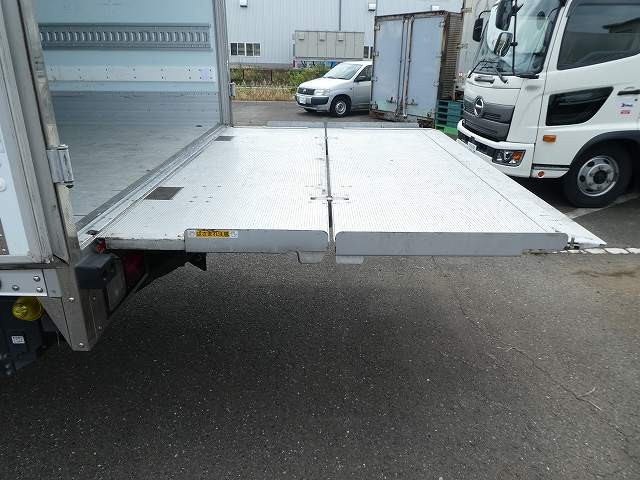 中古トラック 日野冷凍バン ＃8