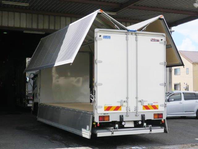 いすゞ中型アルミウィング