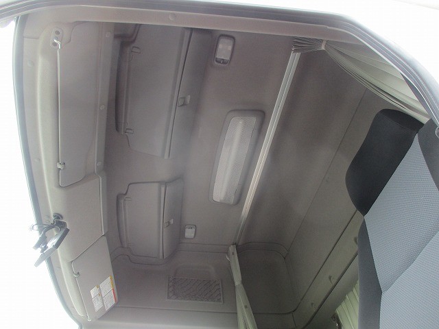 中古トラック 日野冷凍バン #23