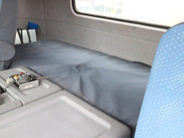 中古トラック UDトラックスコンクリートミキサー車 ＃22