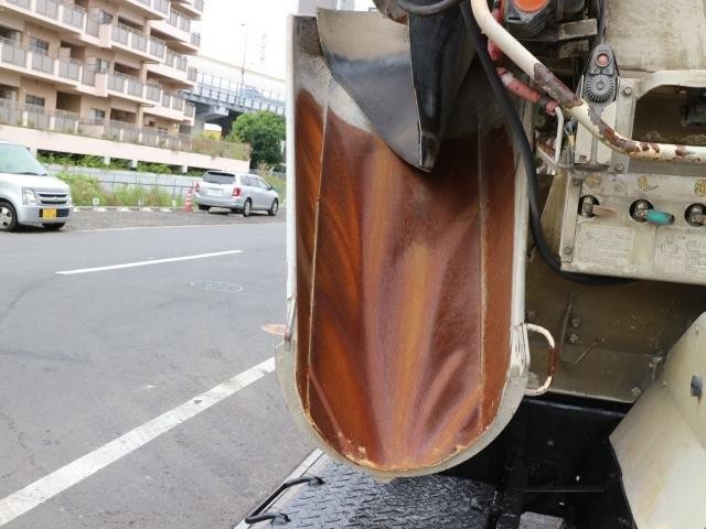中古トラック UDトラックスコンクリートミキサー車 ＃8