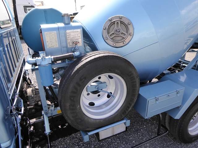 中古トラック いすゞコンクリートミキサー車 #9