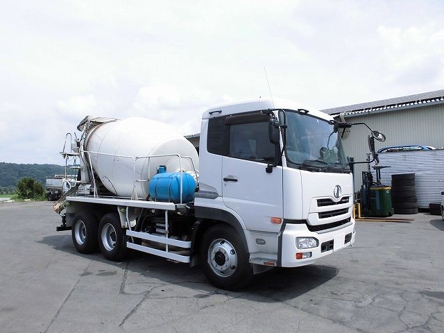 中古トラック UDトラックスコンクリートミキサー車 #2