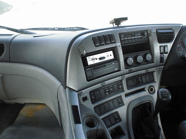 中古トラック UDトラックスコンクリートミキサー車 #20