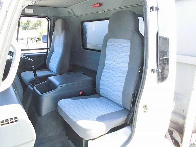 中古トラック UDトラックスアルミウィング #18