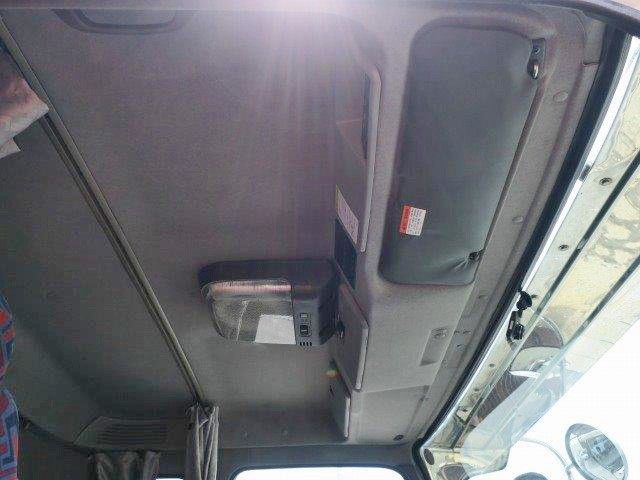 中古トラック いすゞバルク車(粉粒体運搬車) #24