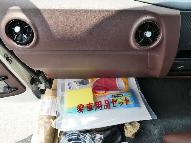 中古トラック 日野クレーン付き平ボディ #14