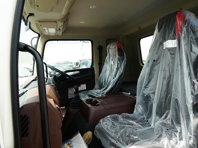 中古トラック 日野クレーン付き平ボディ #21