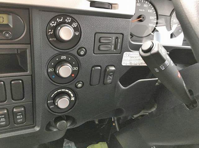 中古トラック 三菱ふそうクレーン付平ボディ #20