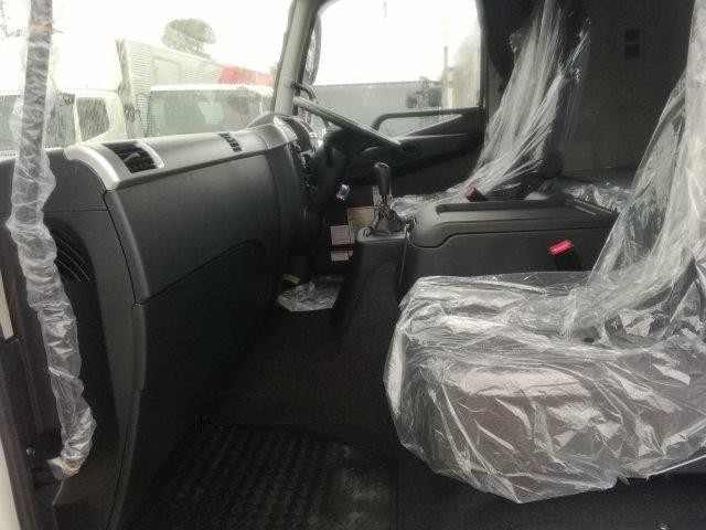 中古トラック 三菱ふそうクレーン付平ボディ #22