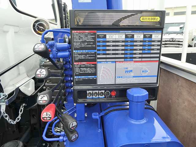 中古トラック 日野クレーン付平ボディ #24