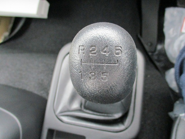 中古トラック 三菱ふそうクレーン付平ボディ #17