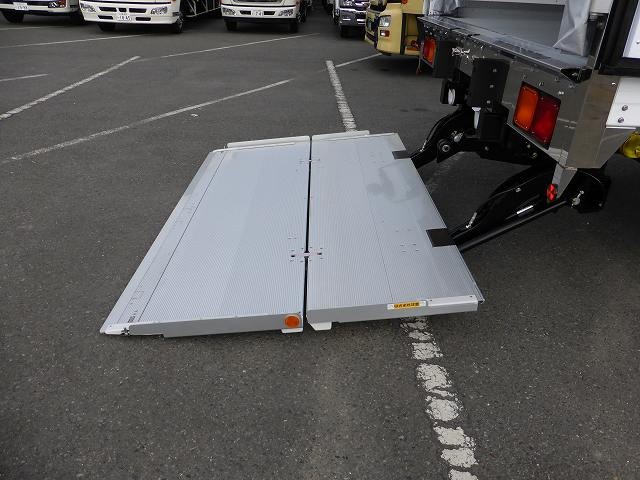 中古トラック いすゞ冷凍バン #6
