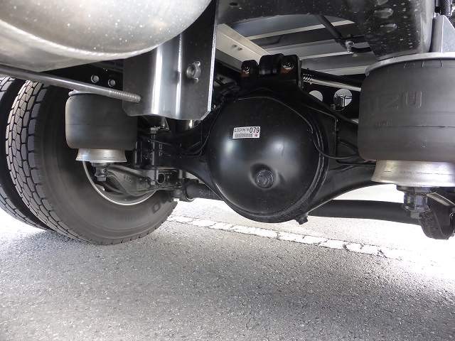 中古トラック いすゞ冷凍バン #9